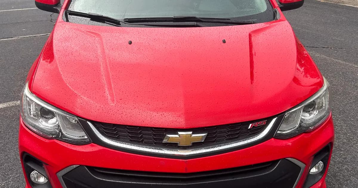 2018 Chevrolet Sonic photo 2